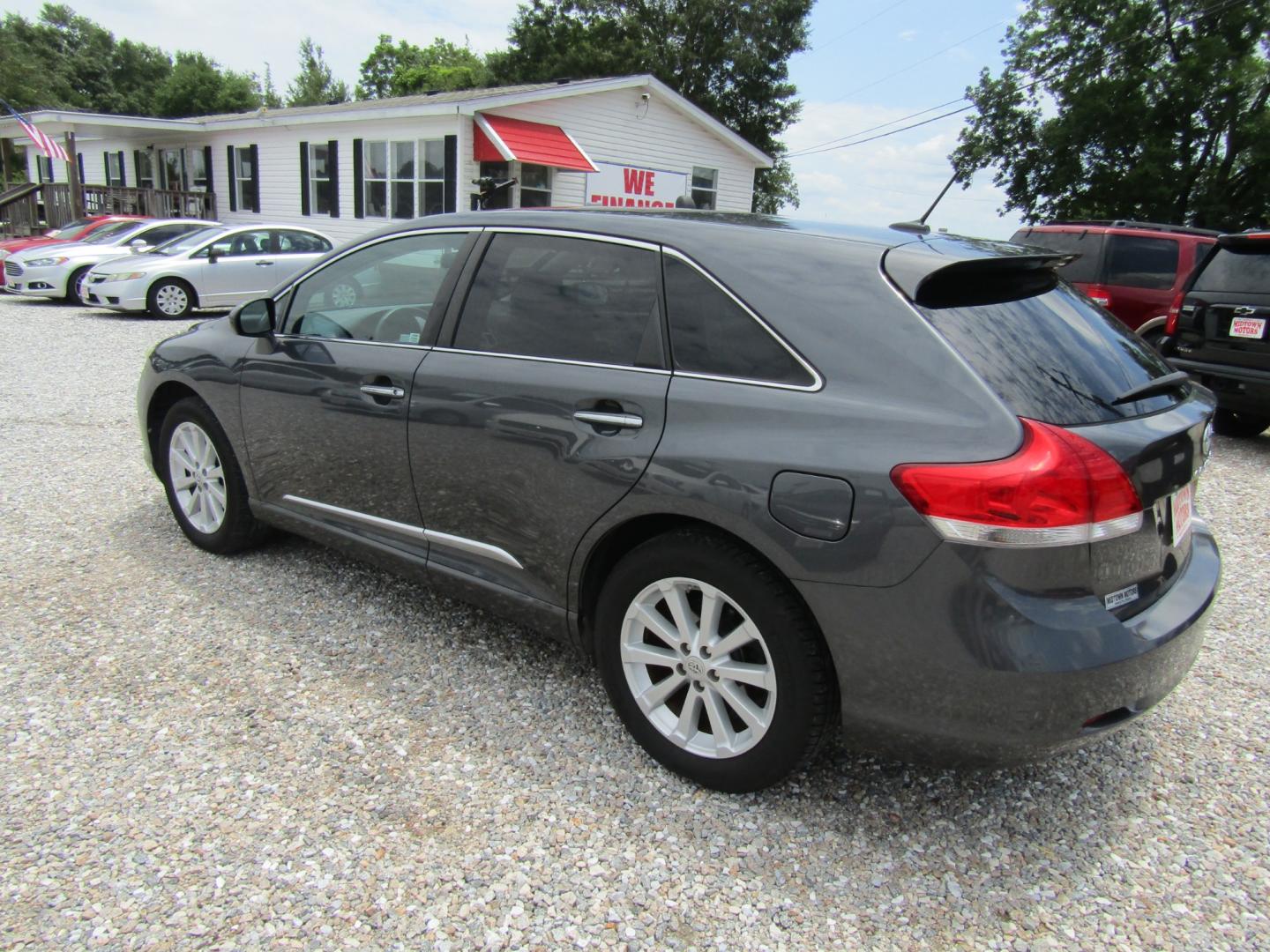 2011 Gray /Gray Toyota Venza FWD I4 (4T3ZA3BB7BU) with an 2.7L L4 DOHC 16V engine, Automatic transmission, located at 15016 S Hwy 231, Midland City, AL, 36350, (334) 983-3001, 31.306210, -85.495277 - Photo#5